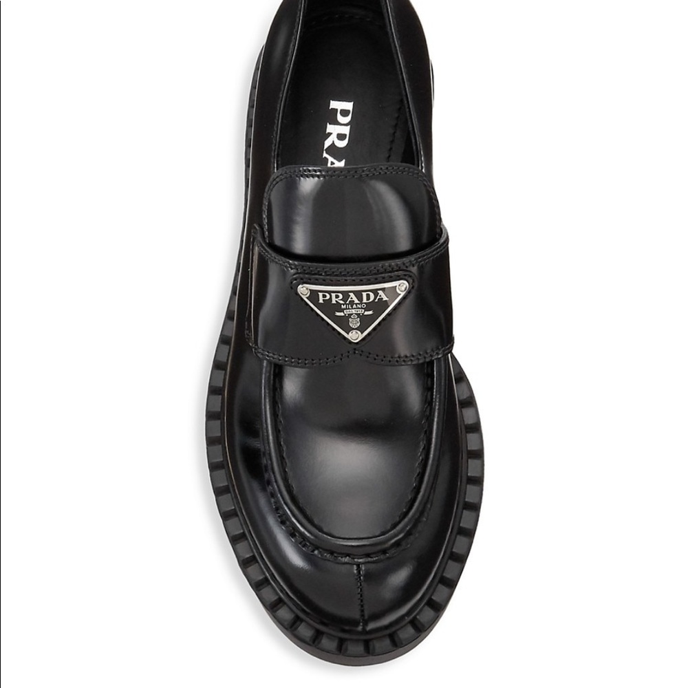 Spazzolato Logo Leather Loafers
